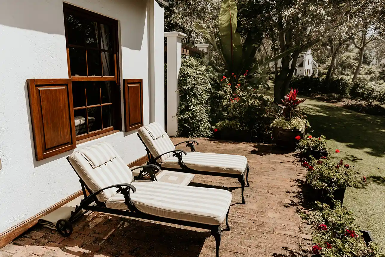 Elewana The Manor at Ngorongoro - sun basking seats
